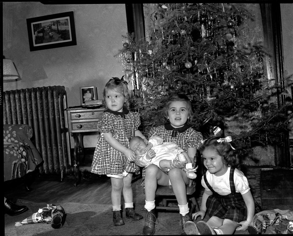 Christmas 1949 - Sally Redhead Ross, Wesley Earl Redhead, Kell Ann Redhead, Linda Jean Gilchrist