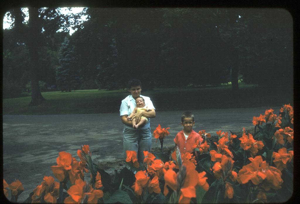 Union Park - "4wks old"  Mildred Joy Redhead Gilchrist, Keith Neal Gilchrist, Larry Alan Gilchrist