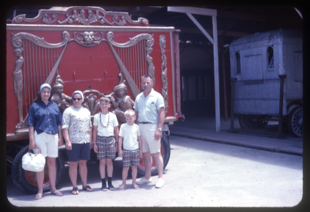Linda Jean Gilchrist, Mildred Joy Redhead Gilchrist, Larry Alan Gilchrist, Keith Neal Gilchrist, Keith Noel Gilchrist