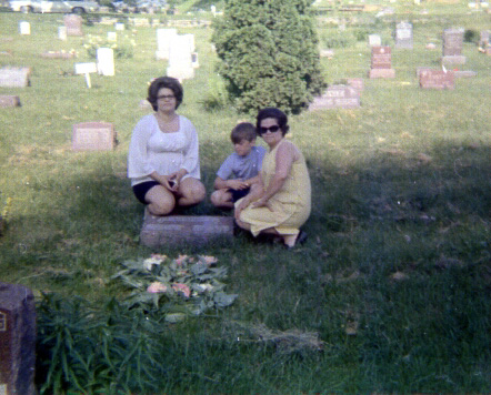 Linda Jean Gilchrist, Keith Neal Gilchrist, Mildred Joy Redhead Gilchrist