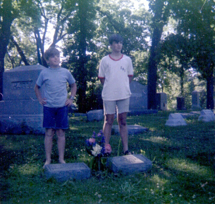 Keith Neal Gilchrist, Larry Alan Gilchrist