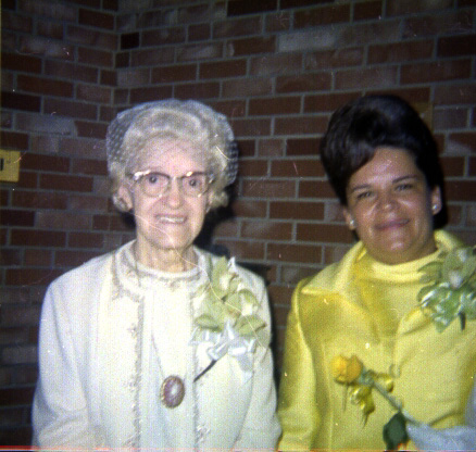 Arrah Vaught Richards Gilchrist, Mildred Joy Redhead Gilchrist