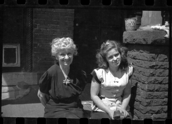 Jennie Squire Redhead, Mildred Joy Redhead Gilchrist