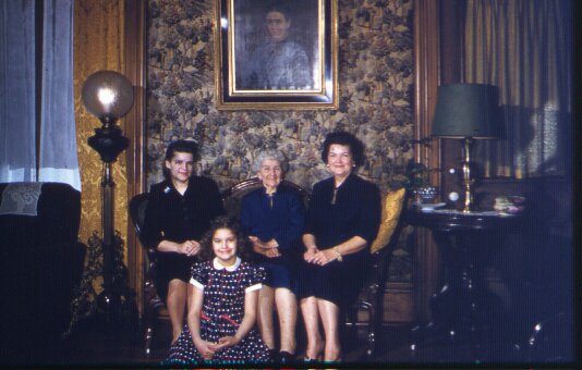 Seven Gables - Mildred Joy Redhead Gilchrist, Linda Jean Gilchrist Mollman, Jennie Squire Redhead, Mildred Grace Crowe Redhead