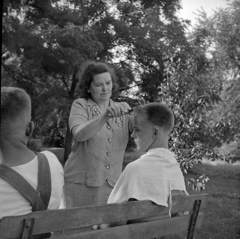 Kenneth Neil Gilchrist, Mildred Grace Crowe Redhead, Keith Noel Gilchrist