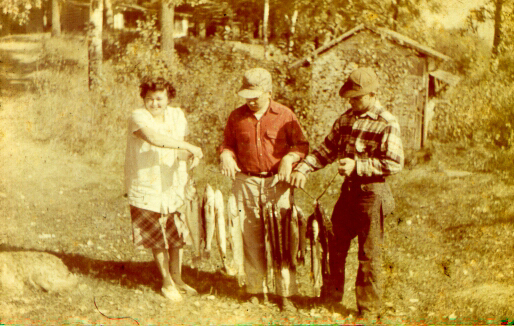 Mildred Grace Crowe Redhead, Wesley Dale Redhead, Keith Noel Gilchrist - Monsen Resort - Walker, Minnesota