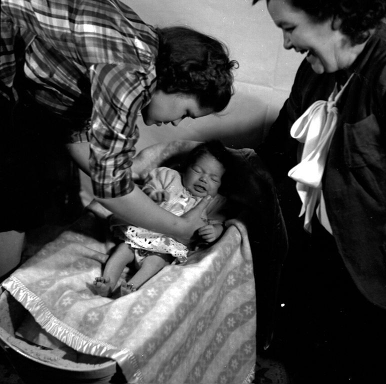 Mildred Joy Redhead Gilchrist, Linda Jean Gilchrist, Mildred Grace Crowe Redhead
