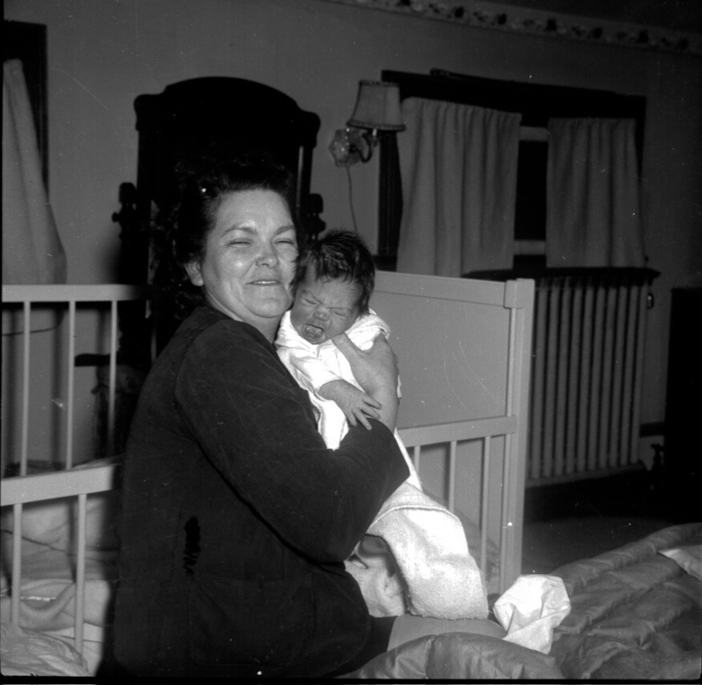 Mildred Grace Crowe Redhead, Linda Jean Mollman