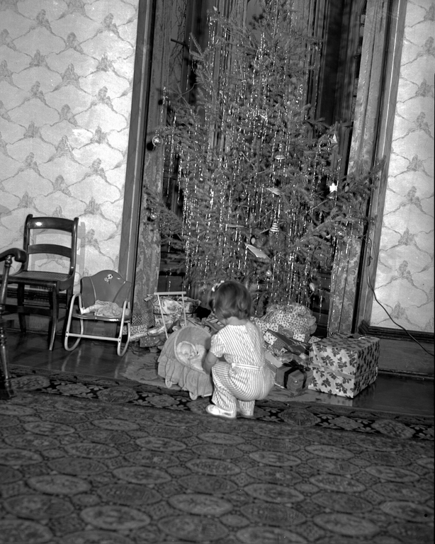 Christmas Linda Jean Glchrist