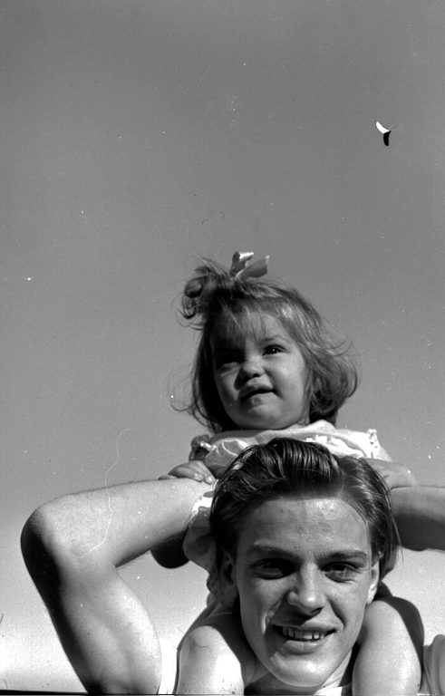 Keith Noel Gilchrist, Linda Jean Gilchrist