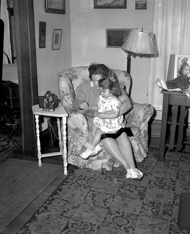 Mildred Grace Crowe Redhead, Linda Jean Gilchrist