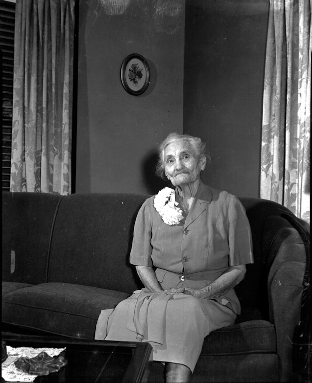 "Never used her first name" Heathcote - Grandmother of Sarah Heathcote Goodman and  Baretta Goodman Redhead