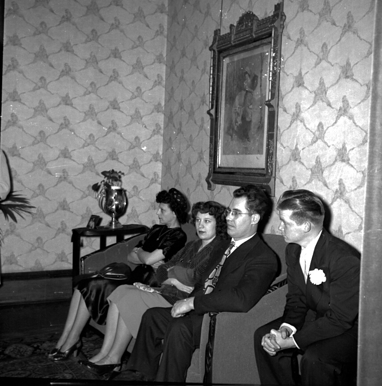 r to l Wesley Dale Redhead, Ivan, Marjorie Redhead's aunt, the aunt's sister