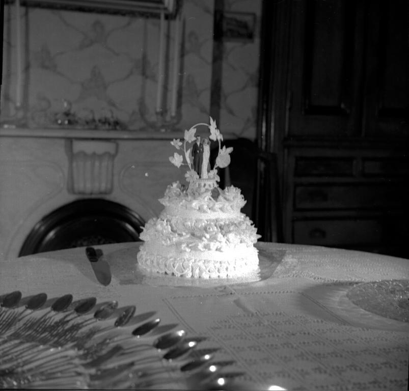 The Mark VIII $5 wedding cake