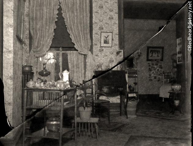 The sitting room above the library.