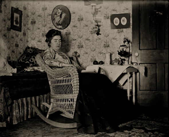 Jennie Squire Redhead in sitting room outside the bedroom above the library.  Used a lot as it was one of the warmest rooms in the house - only one outside wall and a good radiator.