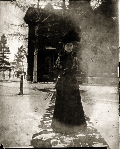 Jennie Squire Redhead all decked out