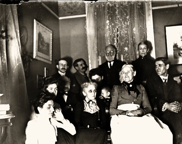 Front: Aunt Jessie, Jessie Squire Redhead, Annie Seymour Redhead, The Nurse, Herbert Stone  Middle: Uncle Horris, Unknown, Unknown child  Back: Unknown, George Redhead, Unknown, Unknown